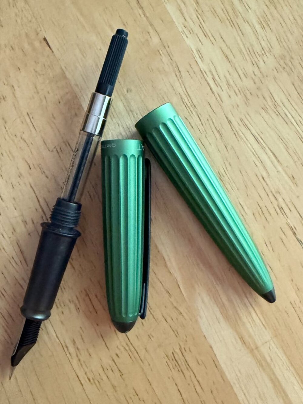 Diplomat Aero Green Fountain Pen - Extra Fine Nib - Picture 3 of 3